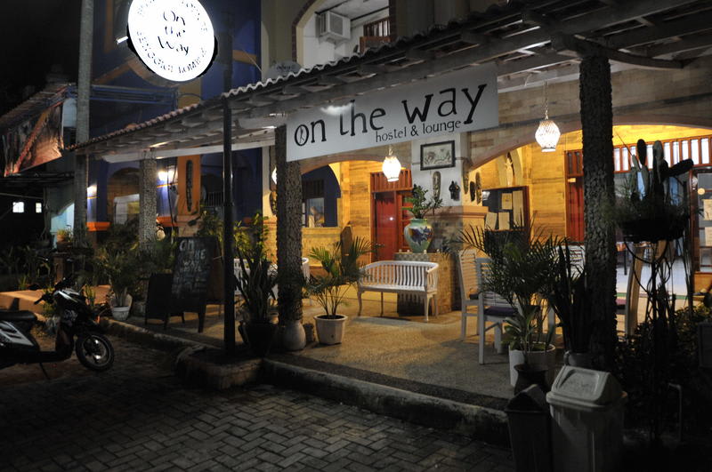 On The Way Hostel & Lounge