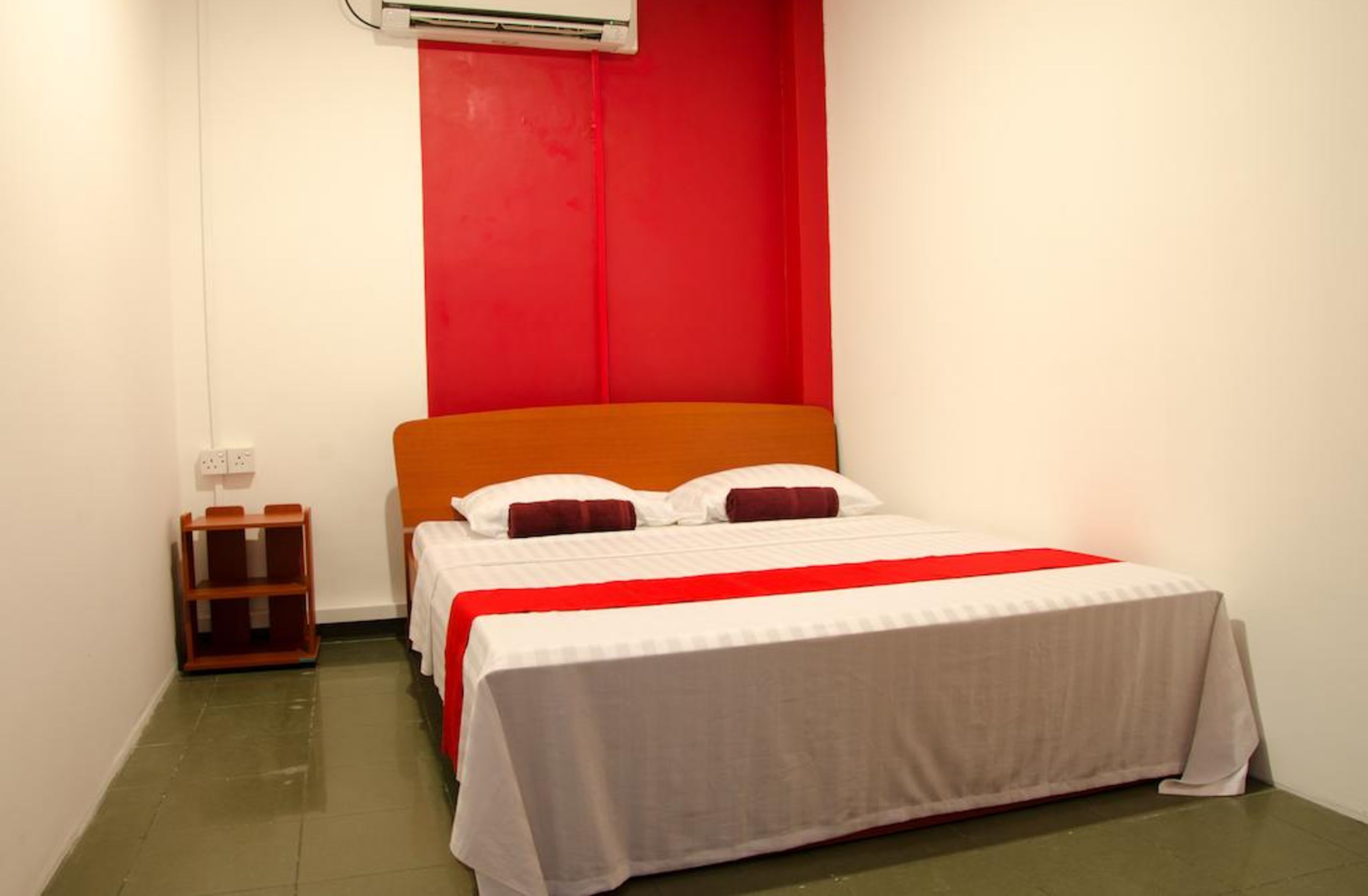 Backpack LankaCentral Colombo, Colombo 2024 Prices & Reviews