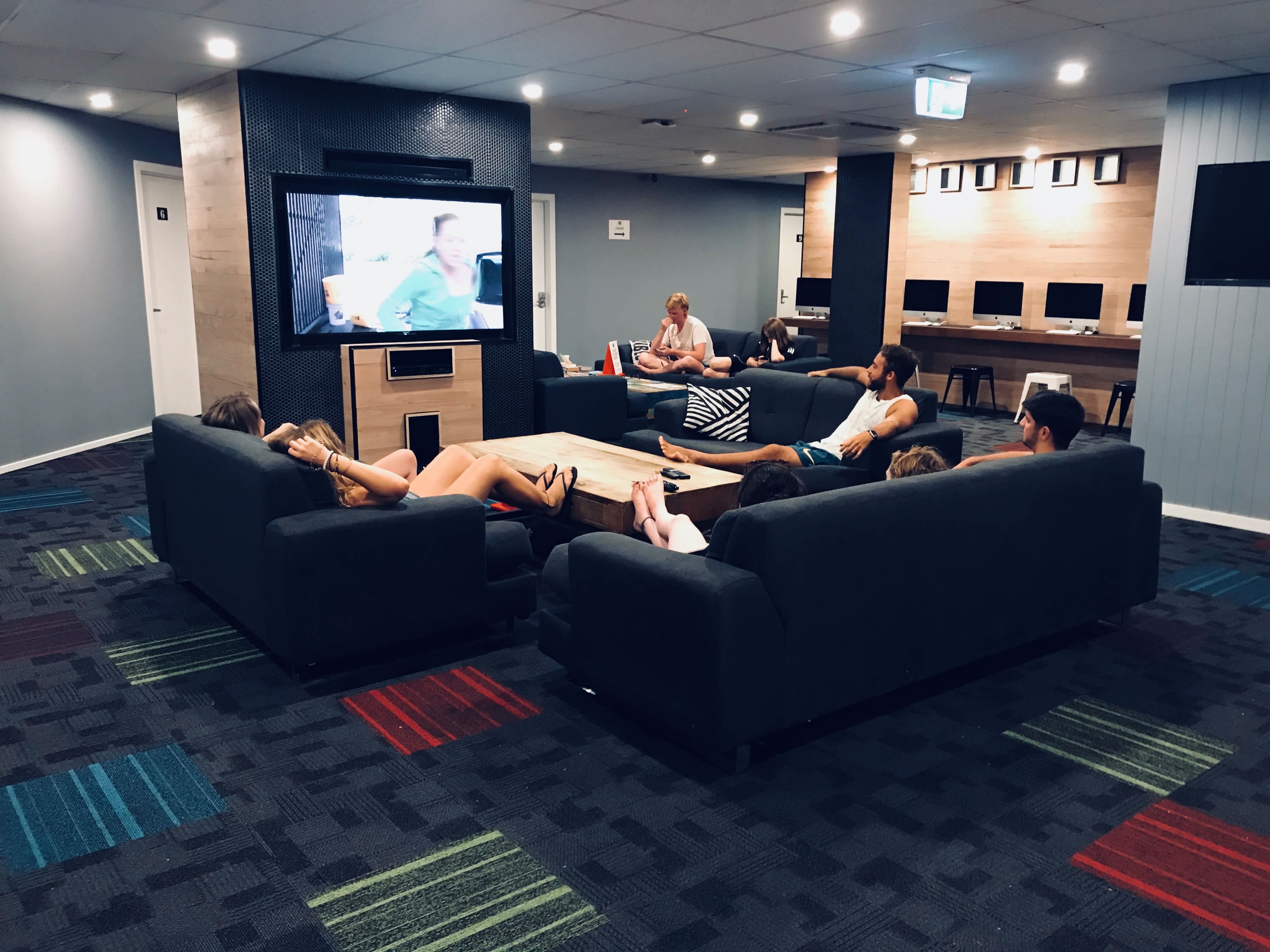 Down Under Hostels - Surfers Paradise