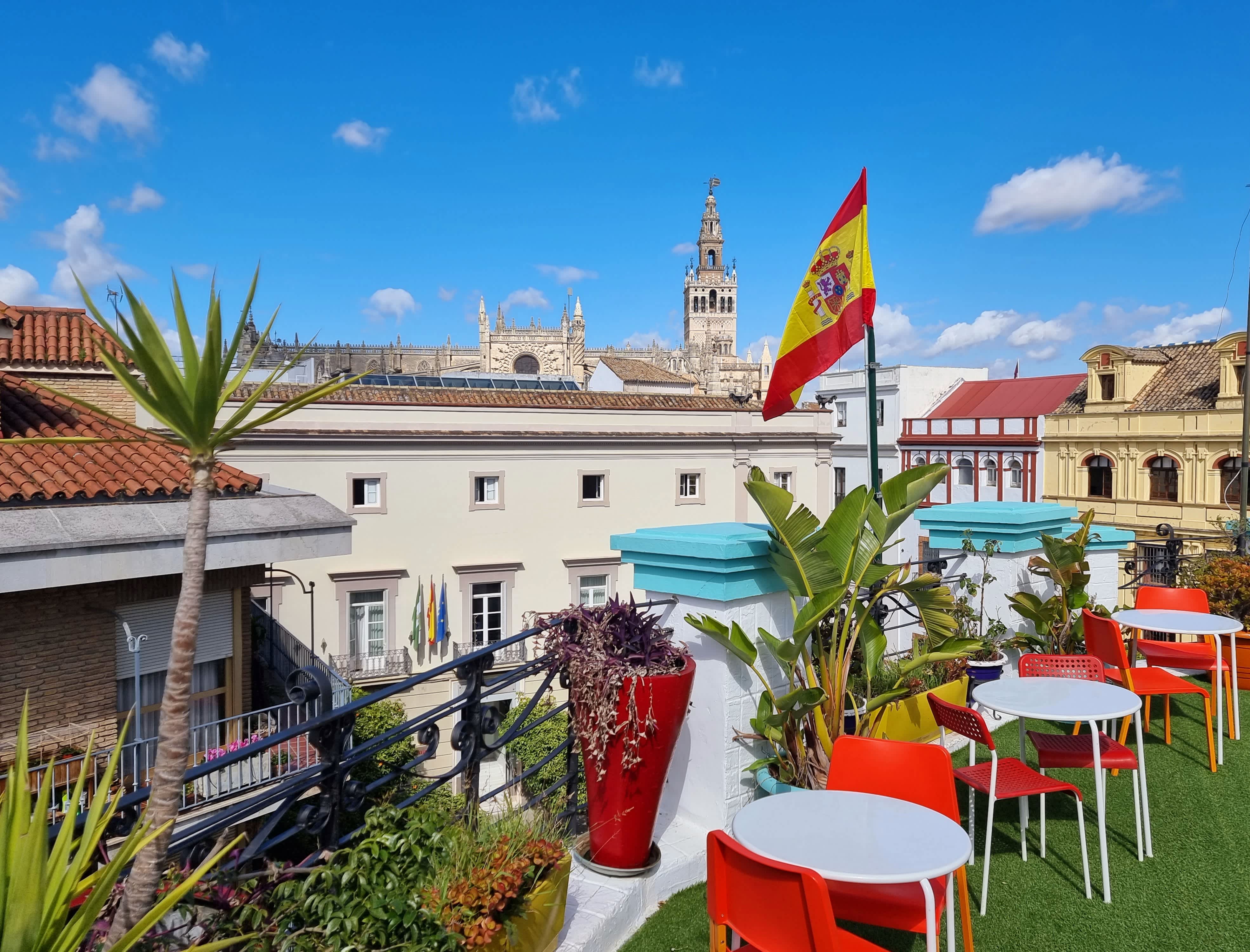 Sevilla Kitsch Hostel Art, Seville 2024 Prices & Reviews Hostelworld