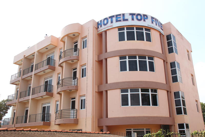 Hotel Top Five