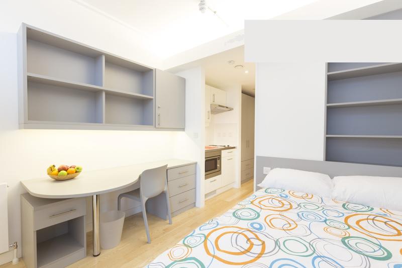 Torquay House in London, England Book Apartments with