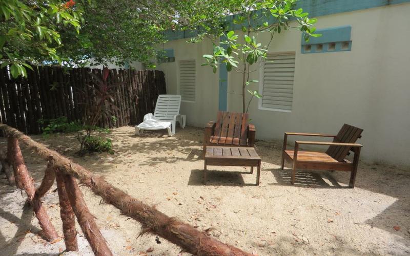 Simberts Apartments in Placencia, Belize Find Cheap Hostels and Rooms