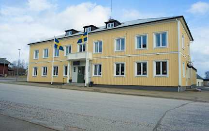 med underhllning p kvllarna Sj(konstgjord)med strand Enkel lek park fr barnen att leka cowboys och Indianer vid. Read more. Date of stay: July 2017. CAMPING - HIGH CHAPARRAL - Campground - TripAdvisor