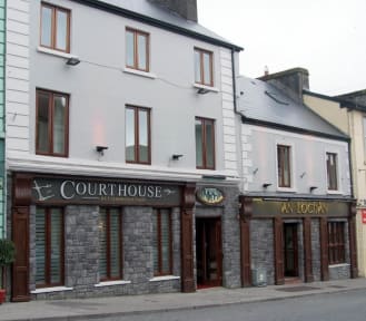 The best available hotels & places to stay near Ballyhaunis 